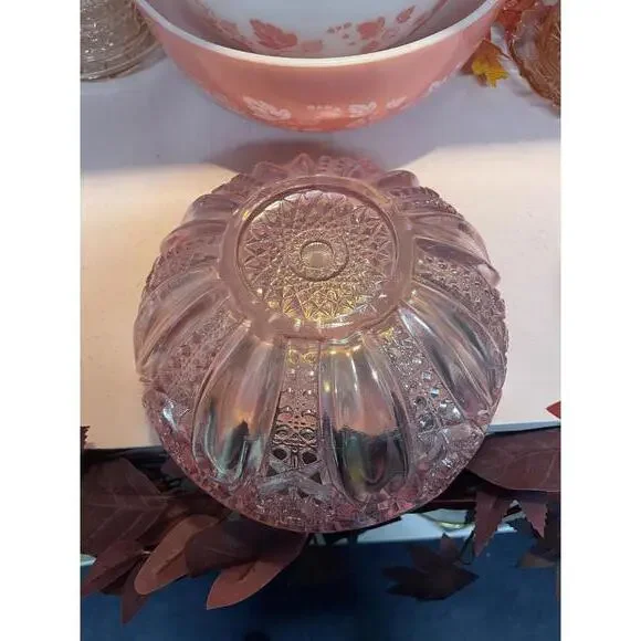 L.E. Smith Vintage Comet in the Stars Pink Bowl-Carnival Glass, Art Deco